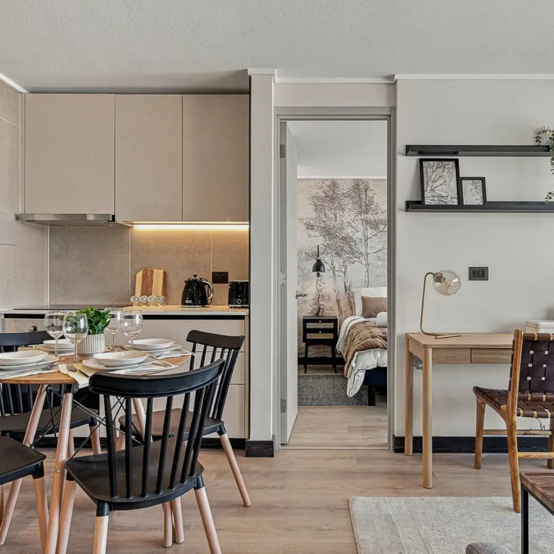 Cuánto cuesta una sesión de fotos profesional para Airbnb en Chile (2026)